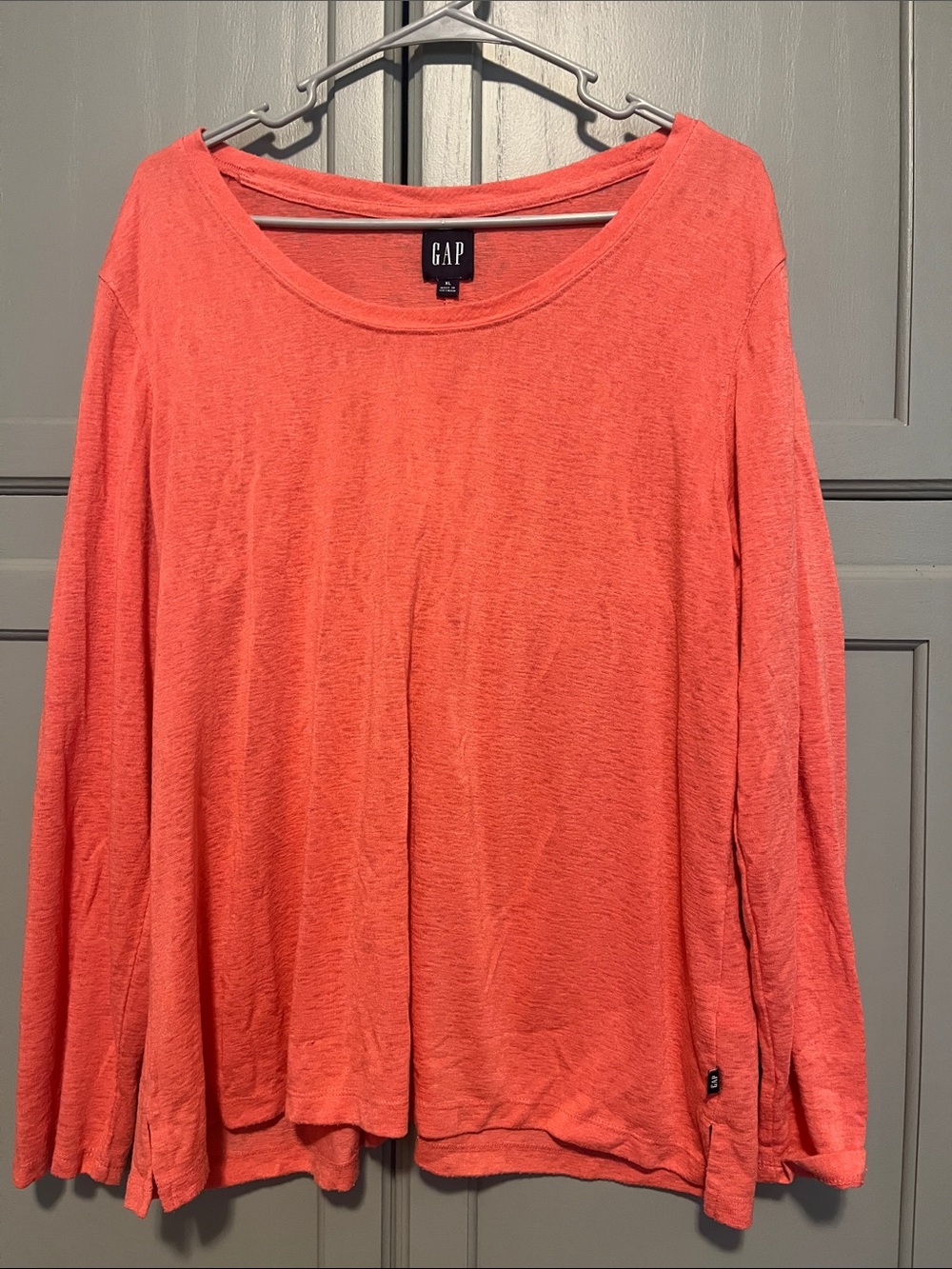 GAP Coral Long Sleeve Scoop Neck Tee